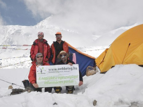 Foto Szabo Levente si membrii expeditiei in Himalaya